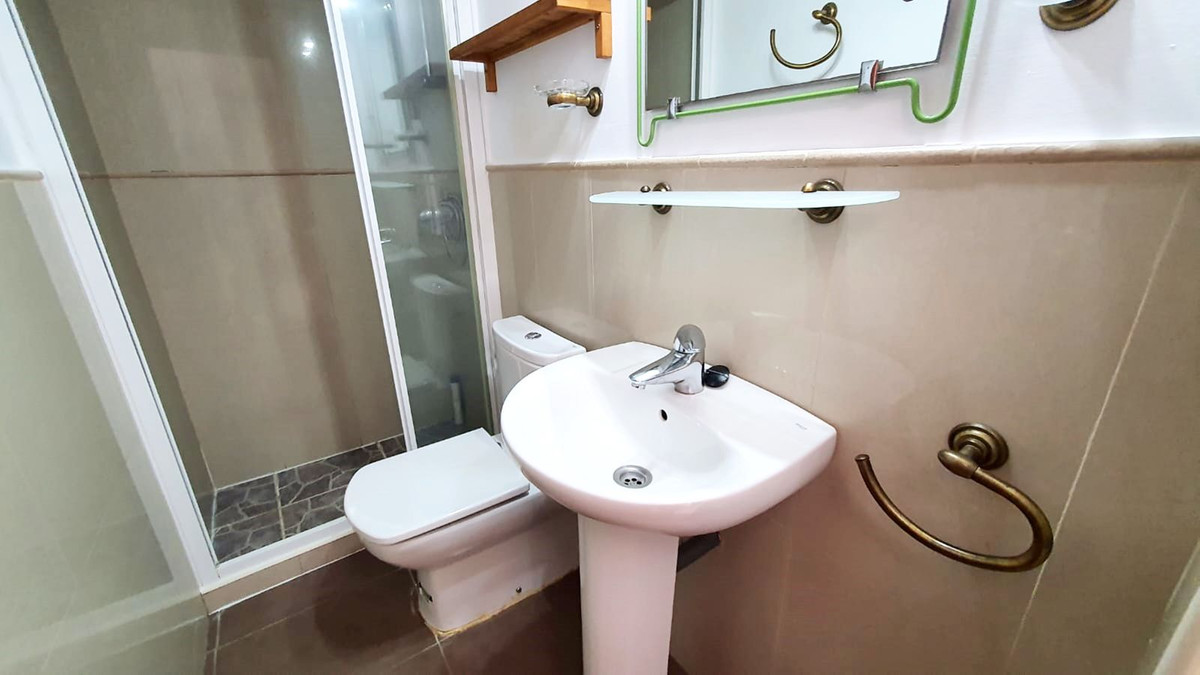 3 Bed Apartment for sale in Fuengirola Costa Del Sol, Málaga, Spain