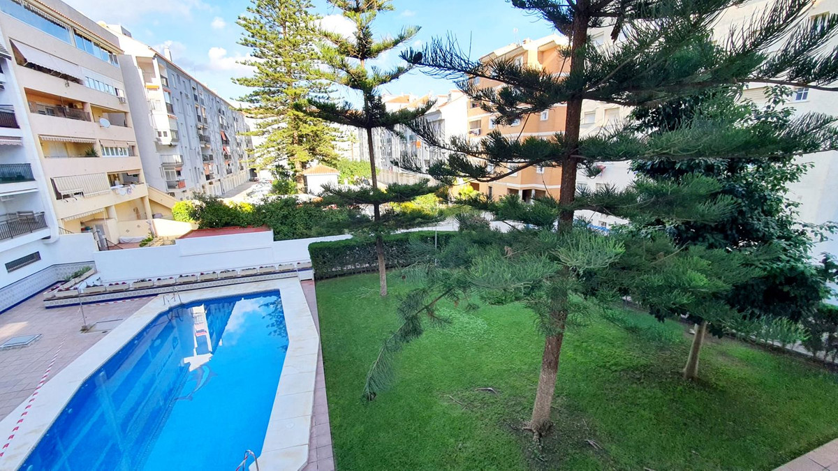 3 Bed Apartment for sale in Fuengirola Costa Del Sol, Málaga, Spain