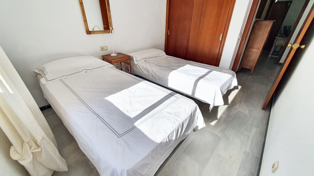 3 Bed Apartment for sale in Fuengirola Costa Del Sol, Málaga, Spain