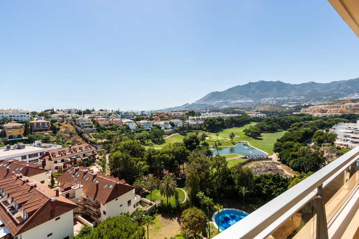 Se vende Apartamento en Planta Última de 2 dormitorios en Costa Del Sol, Málaga, España