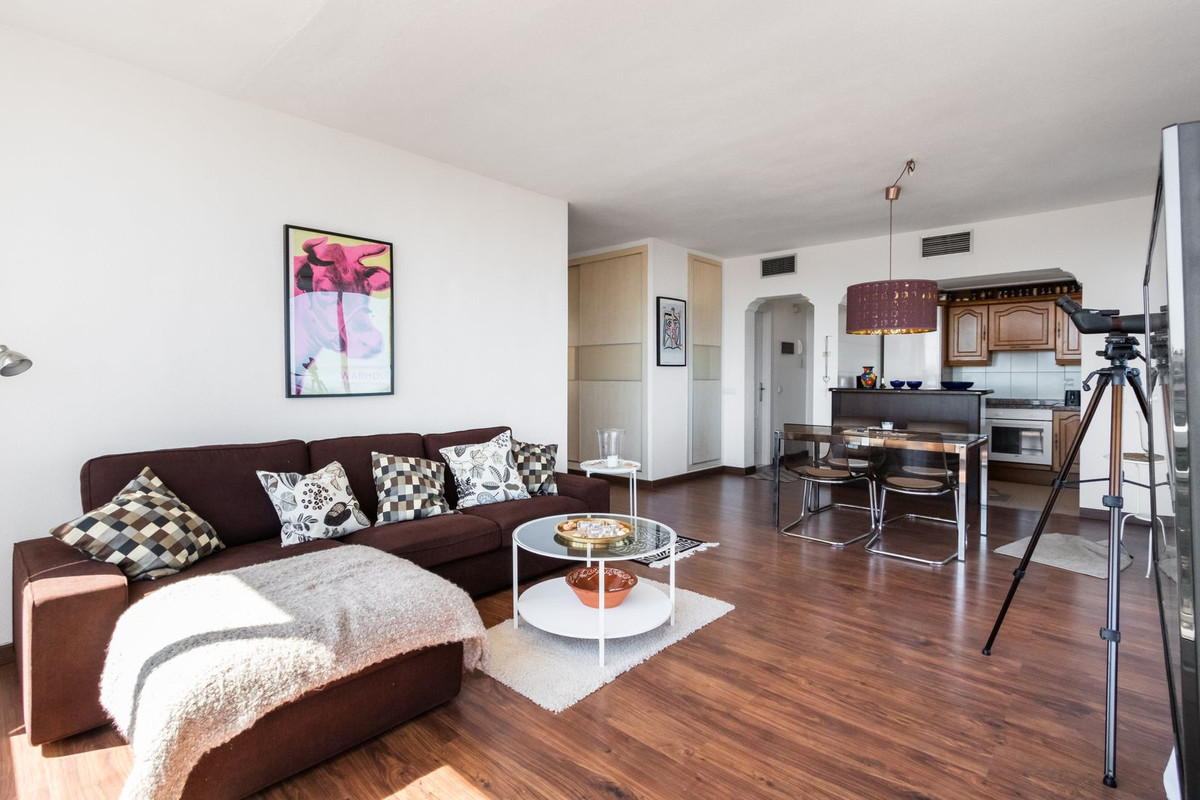 Se vende Apartamento en Planta Última de 2 dormitorios en Costa Del Sol, Málaga, España