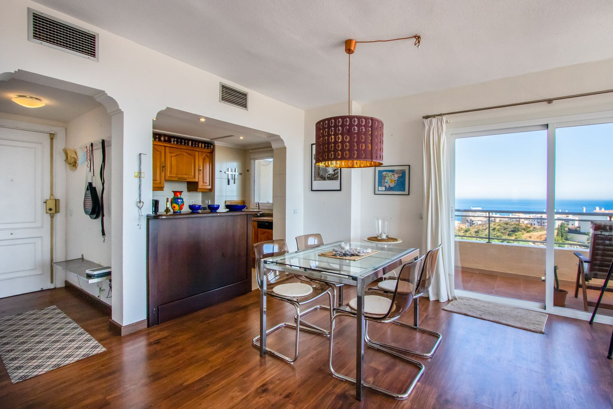 Se vende Apartamento en Planta Última de 2 dormitorios en Costa Del Sol, Málaga, España