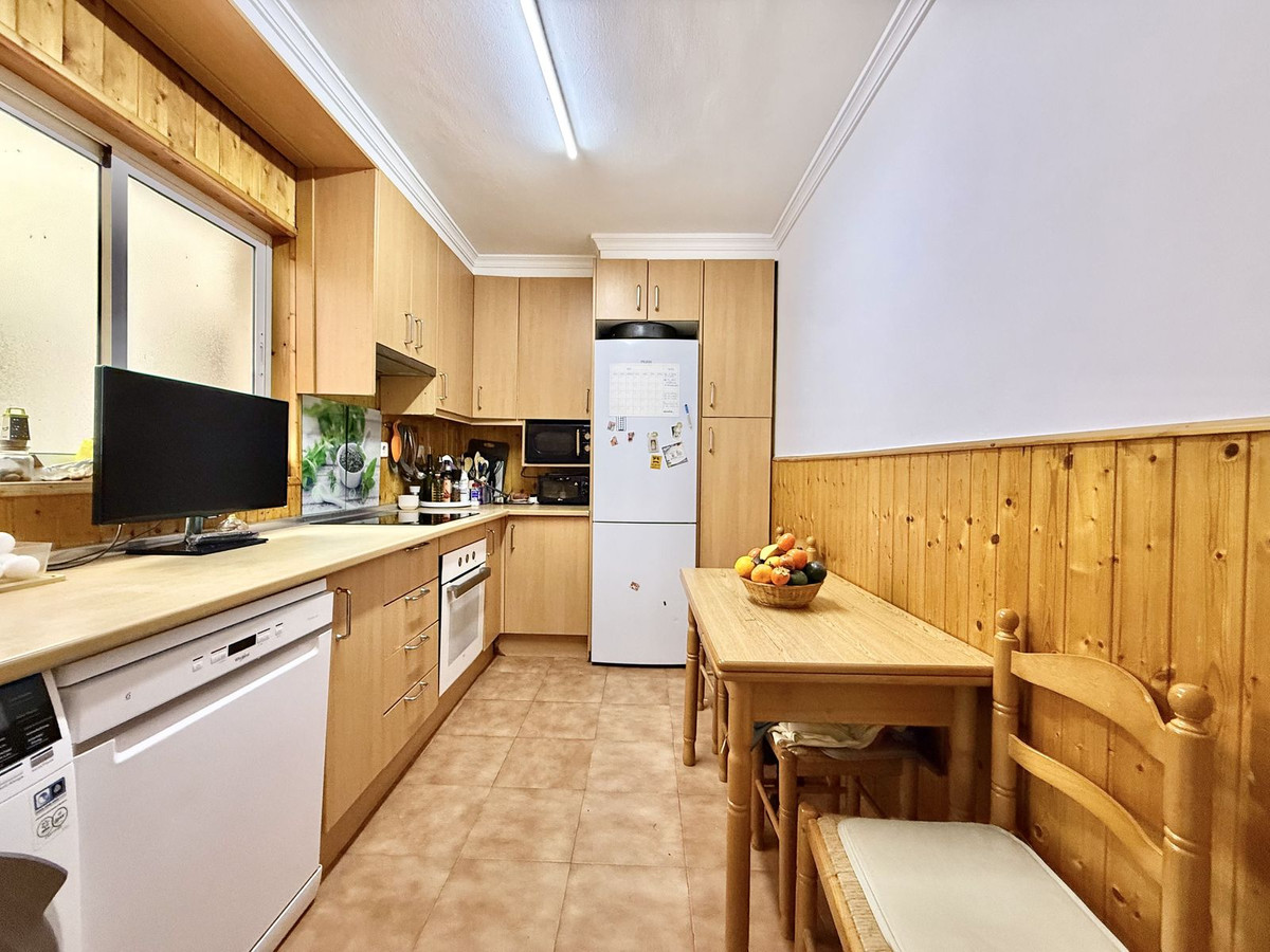 3 Bed Apartment for sale in San Pedro De Alcántara Costa Del Sol, Málaga, Spain