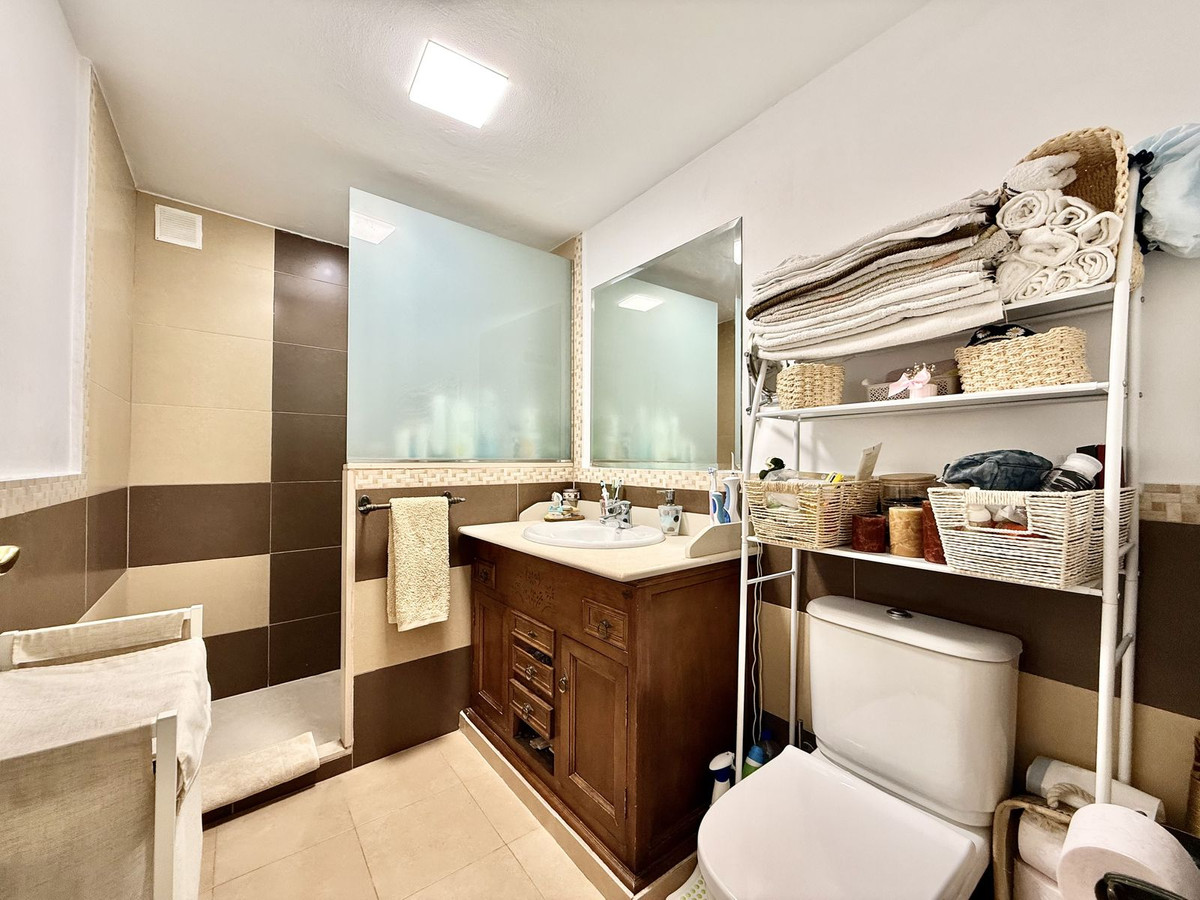 3 Bed Apartment for sale in San Pedro De Alcántara Costa Del Sol, Málaga, Spain
