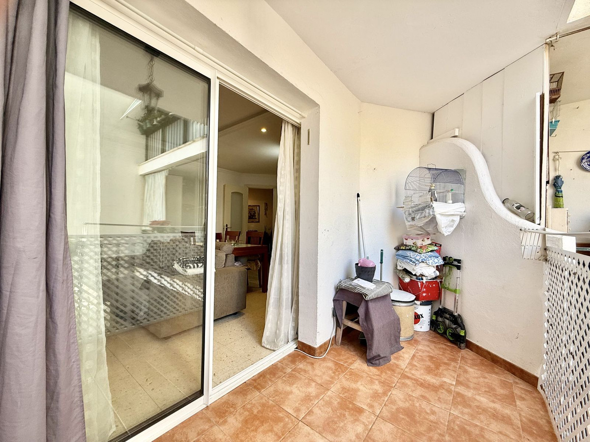 3 Bed Apartment for sale in San Pedro De Alcántara Costa Del Sol, Málaga, Spain