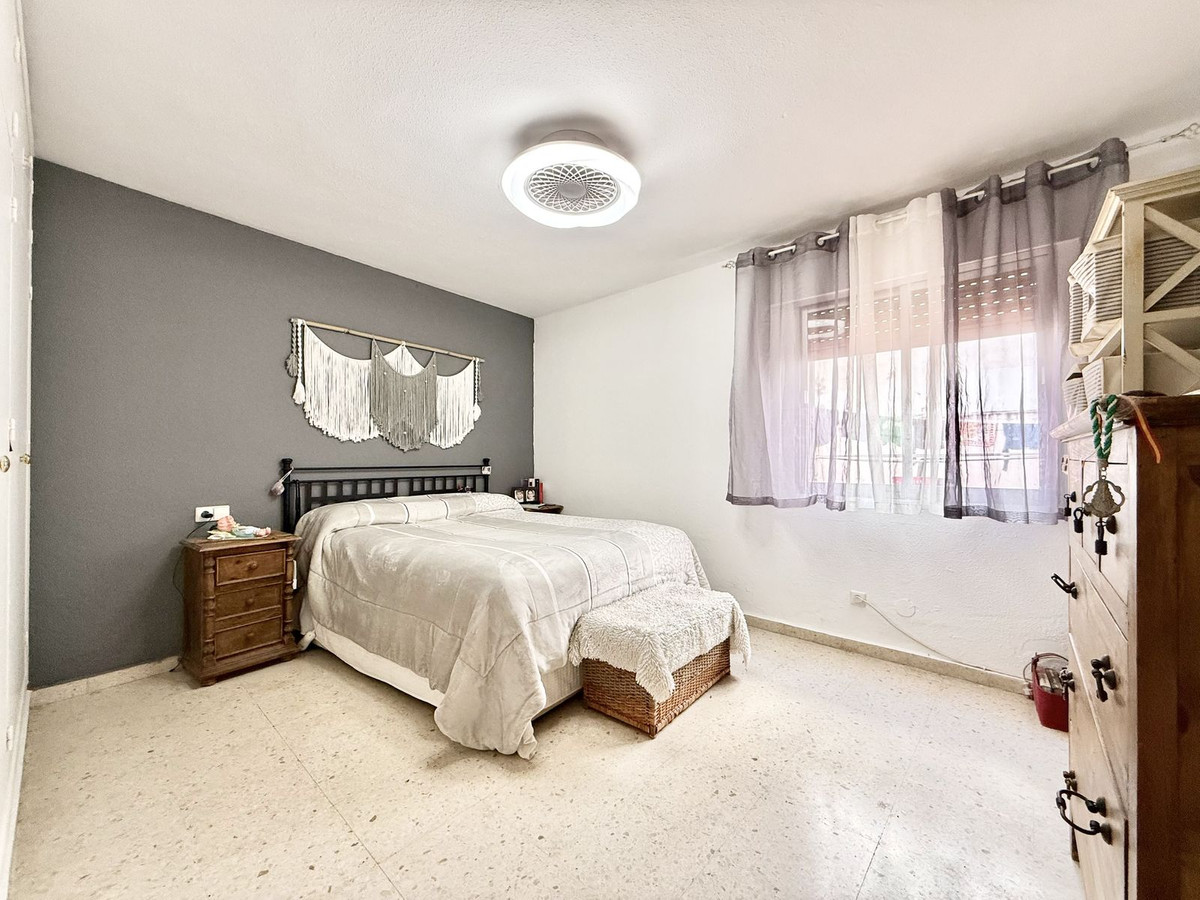 3 Bed Apartment for sale in San Pedro De Alcántara Costa Del Sol, Málaga, Spain