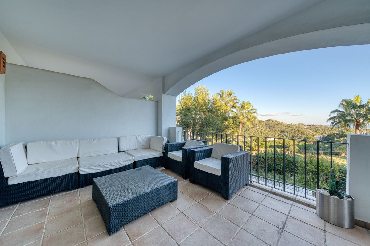 3 Bed Apartment for sale in La Quinta Costa Del Sol, Málaga, Spain