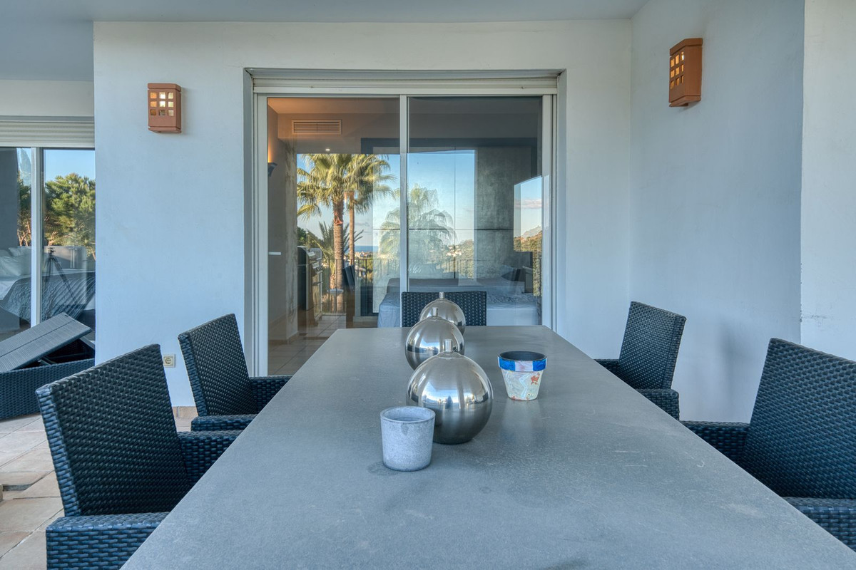3 Bed Apartment for sale in La Quinta Costa Del Sol, Málaga, Spain