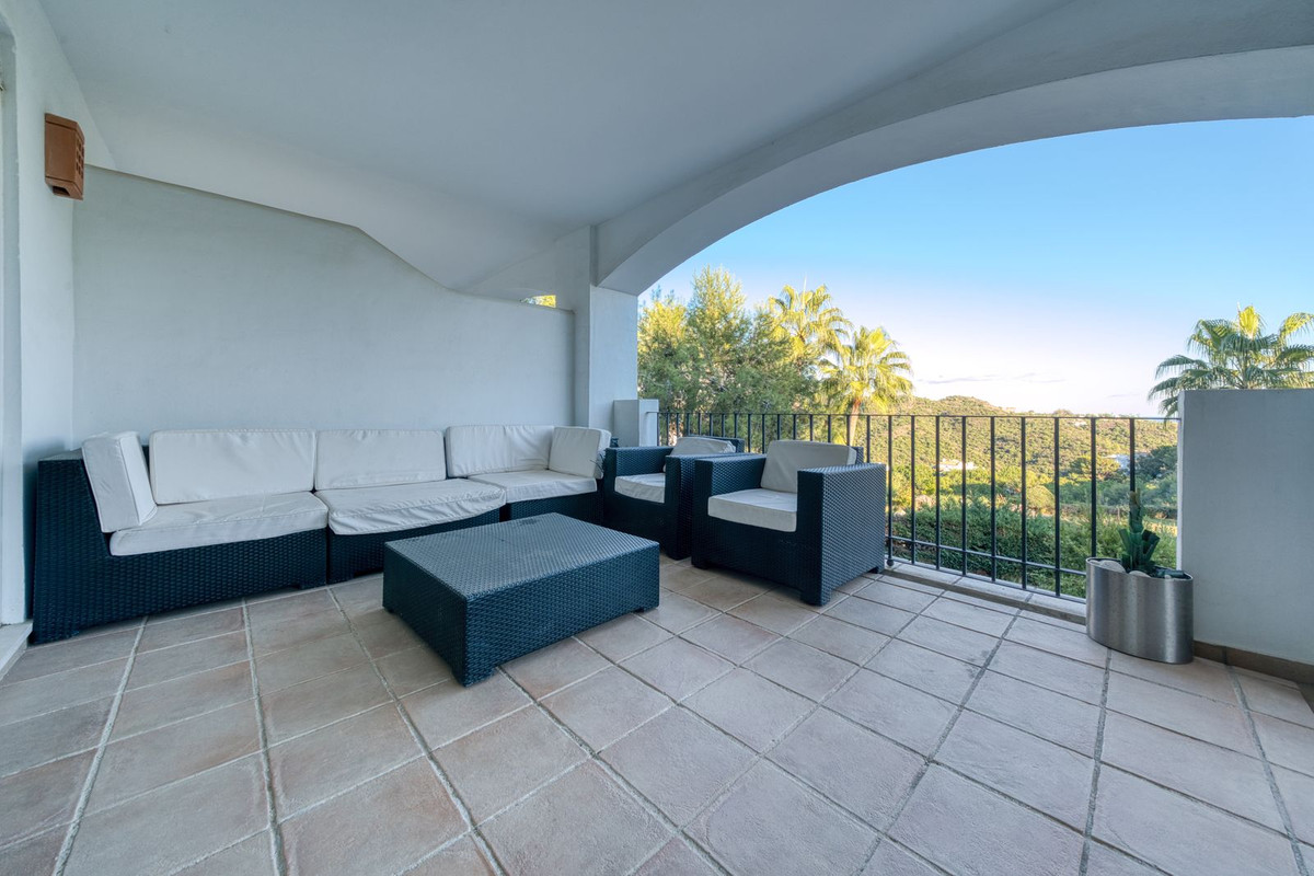 3 Bed Apartment for sale in La Quinta Costa Del Sol, Málaga, Spain