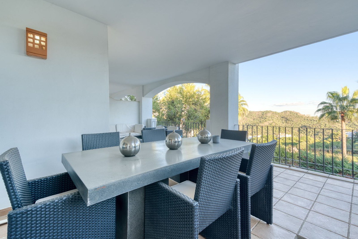 3 Bed Apartment for sale in La Quinta Costa Del Sol, Málaga, Spain