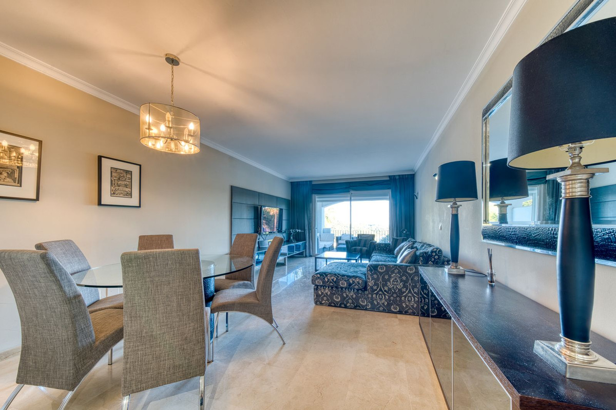 3 Bed Apartment for sale in La Quinta Costa Del Sol, Málaga, Spain