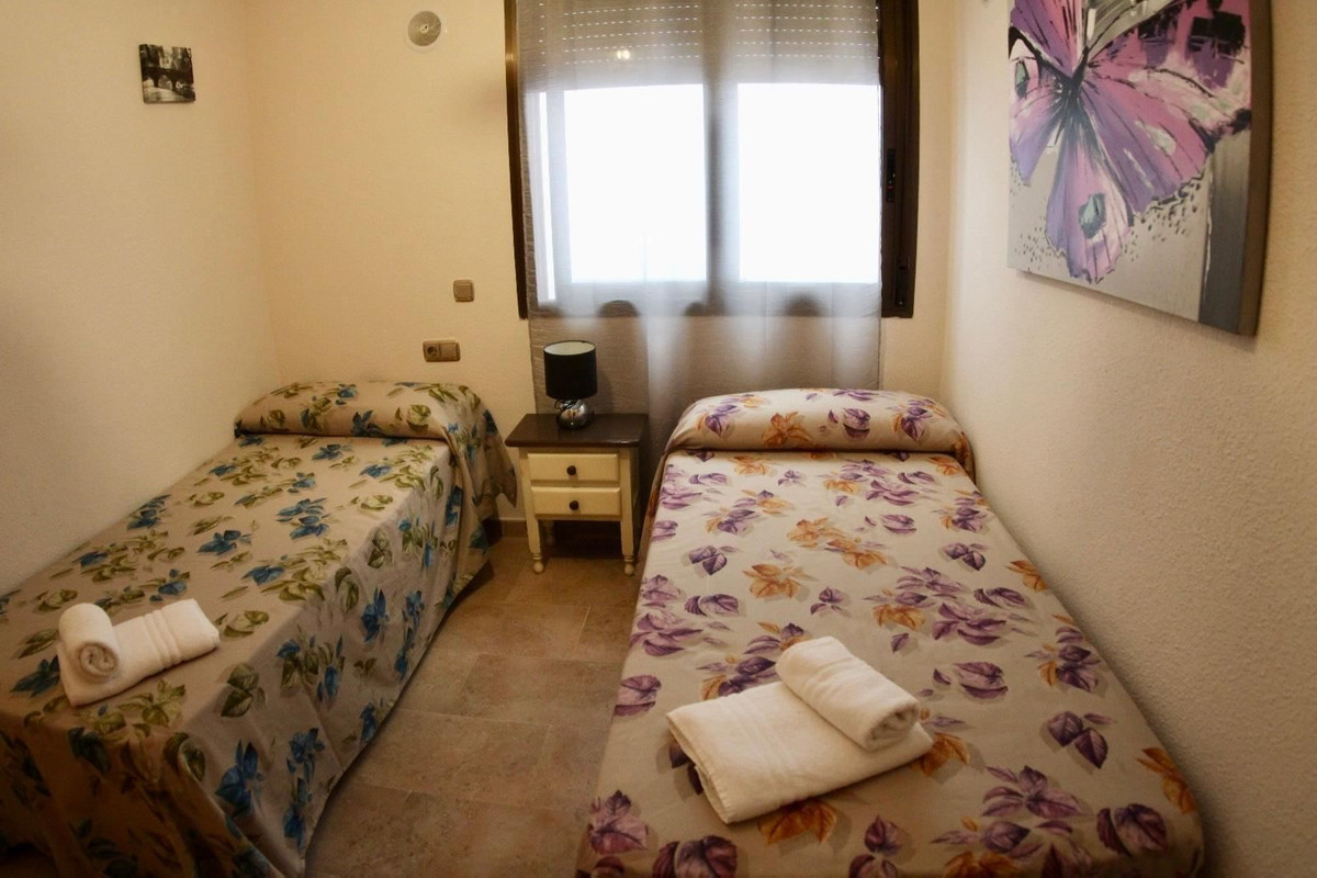 Se vende Apartamento Planta Media de 3 dormitorios en Costa Blanca, Alicante, España