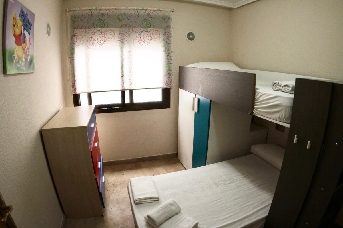 Se vende Apartamento Planta Media de 3 dormitorios en Costa Blanca, Alicante, España