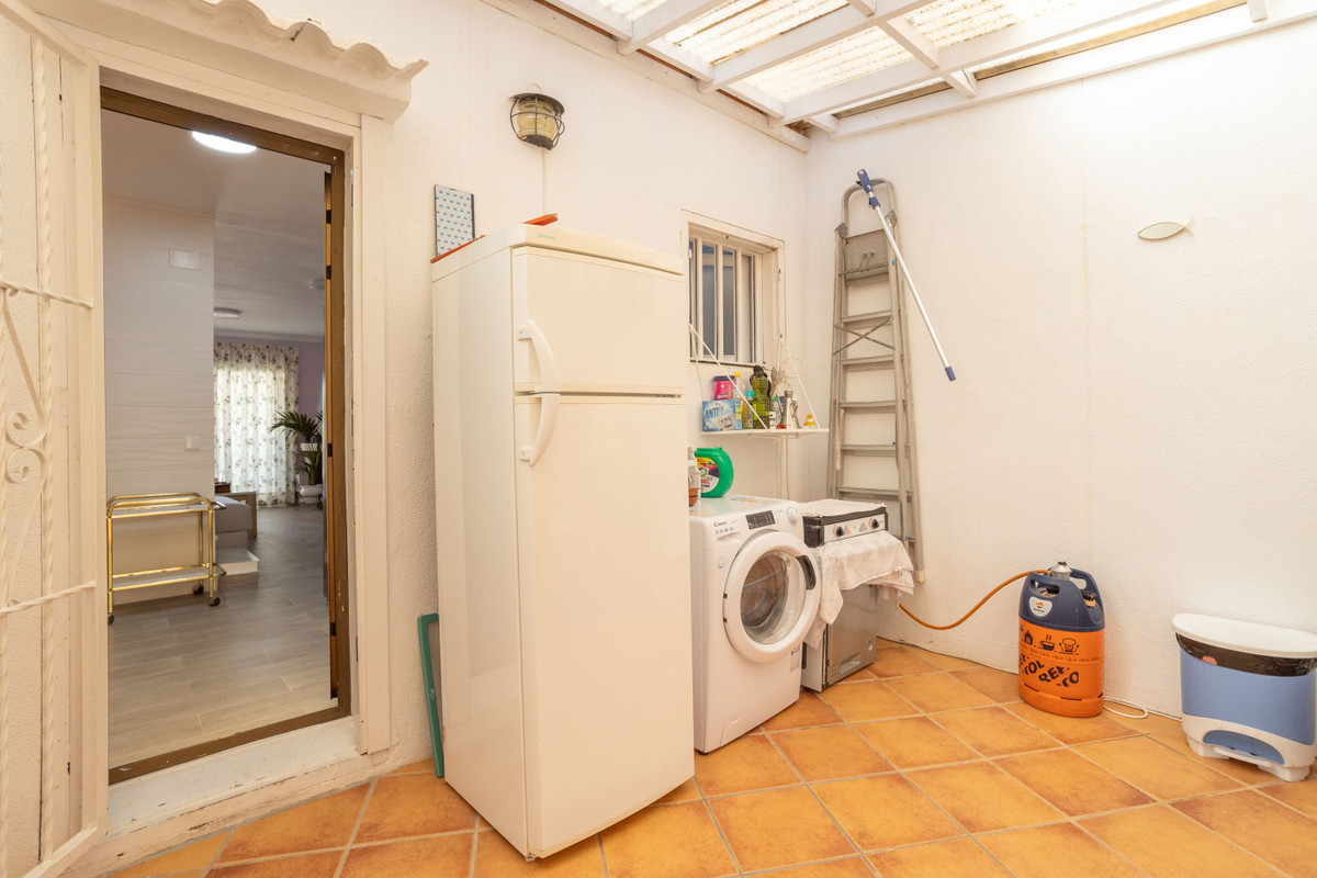 2 Bed Townhouse for sale in Torrevieja Costa Blanca, Alicante, Spain