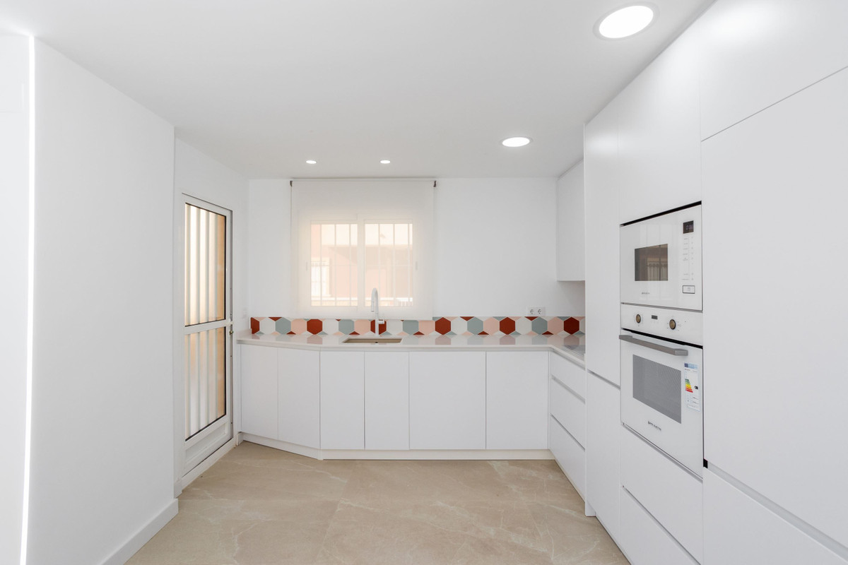 2 Bed Apartment for sale in Torre De La Horadada Costa Blanca, Alicante, Spain