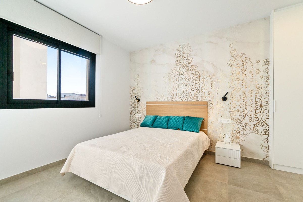Se vende Apartamento Planta Media de 2 dormitorios en Costa Blanca, Alicante, España