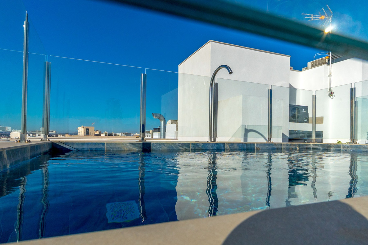 Se vende Apartamento Planta Media de 2 dormitorios en Costa Blanca, Alicante, España