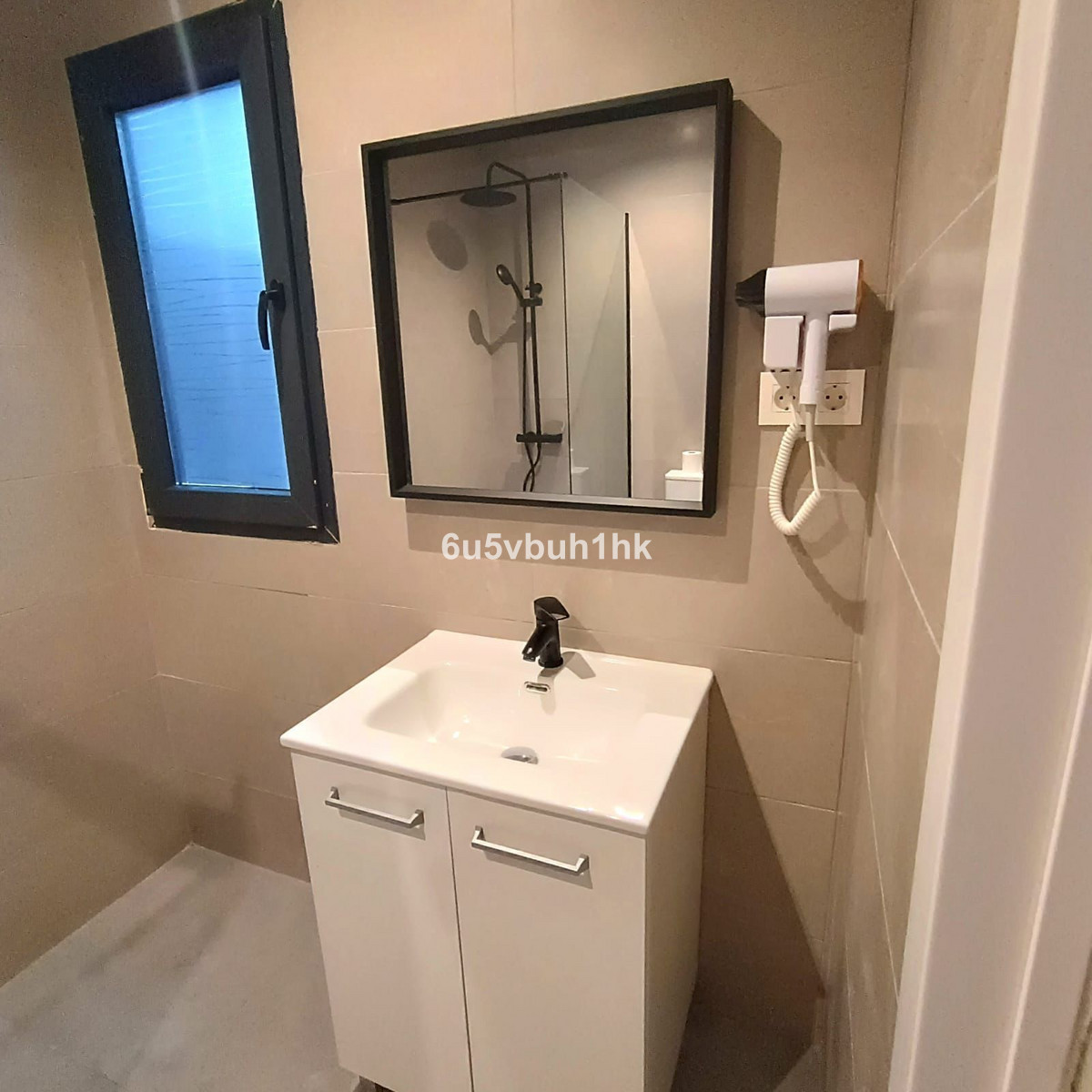 Se vende Adosada de 11 dormitorios en Costa Del Sol, Málaga, España