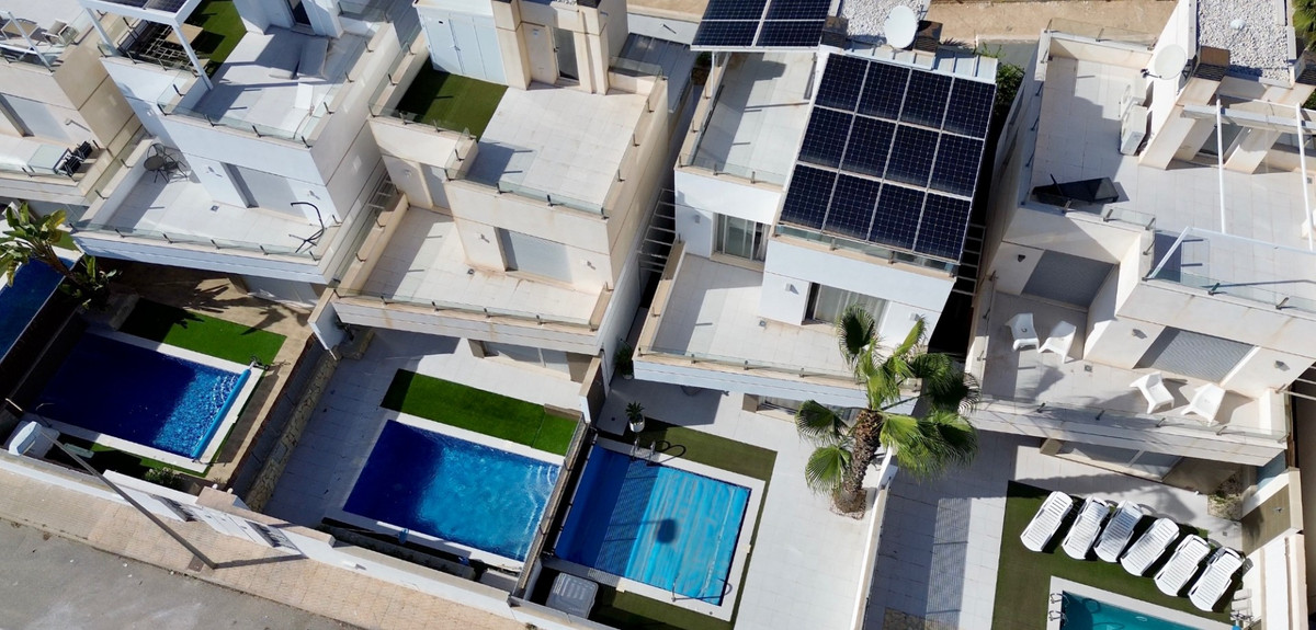 3 Bed Townhouse for sale in Lomas De Cabo Roig Costa Blanca, Alicante, Spain
