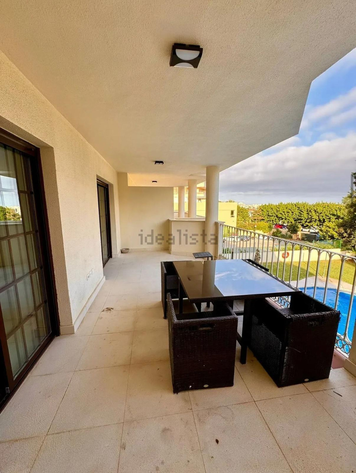 Se vende Apartamento Planta Media de 2 dormitorios en Costa Del Sol, Málaga, España