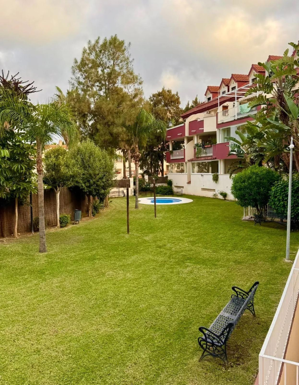 Se vende Apartamento Planta Media de 2 dormitorios en Costa Del Sol, Málaga, España