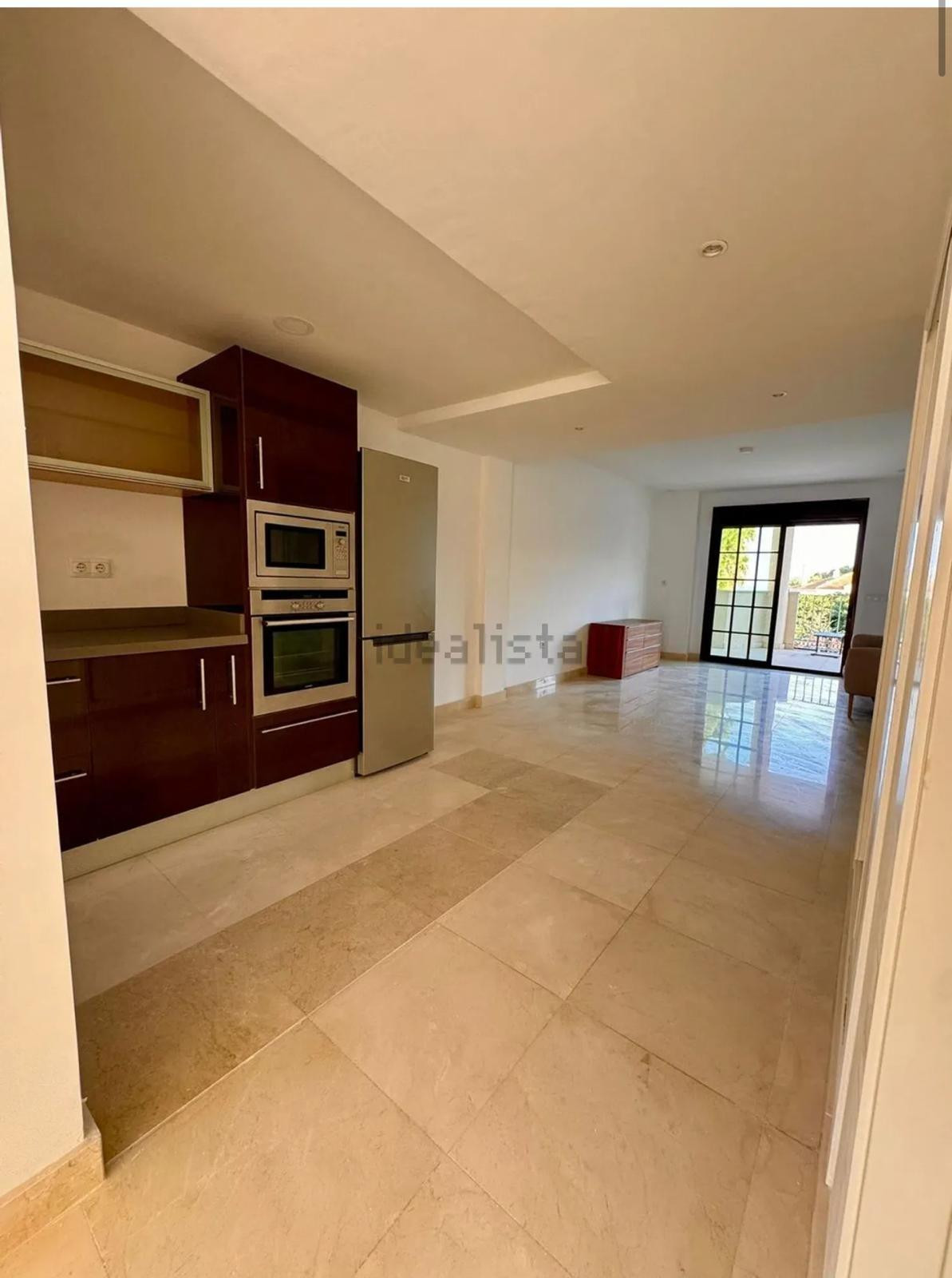 Se vende Apartamento Planta Media de 2 dormitorios en Costa Del Sol, Málaga, España