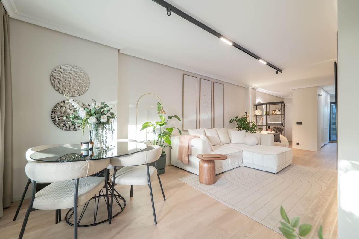 2 Bed Apartment for sale in Selwo Costa Del Sol, Málaga, Spain