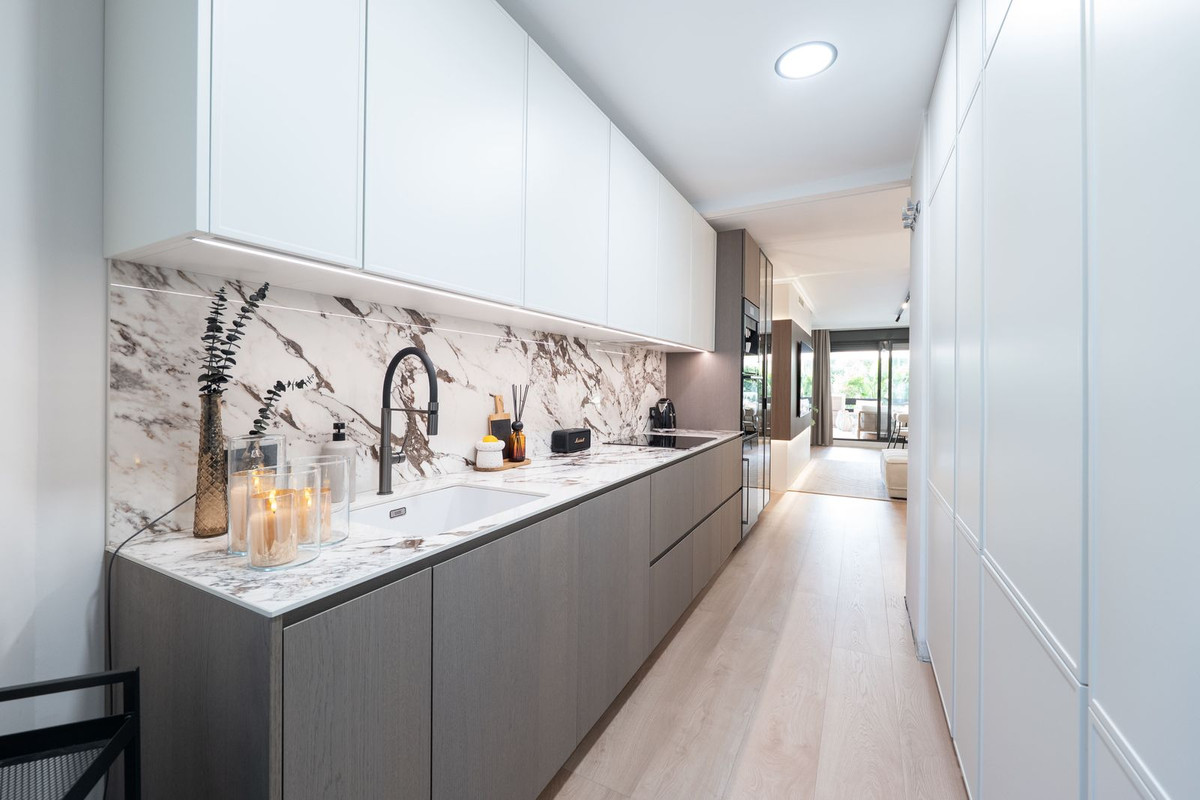 2 Bed Apartment for sale in Selwo Costa Del Sol, Málaga, Spain