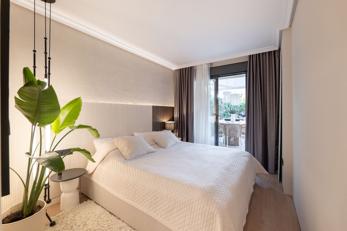2 Bed Apartment for sale in Selwo Costa Del Sol, Málaga, Spain