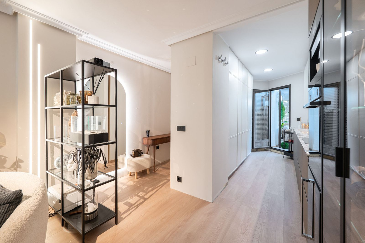 2 Bed Apartment for sale in Selwo Costa Del Sol, Málaga, Spain