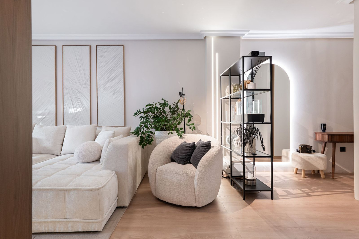 2 Bed Apartment for sale in Selwo Costa Del Sol, Málaga, Spain