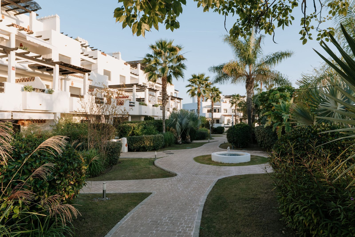 2 Bed Apartment for sale in Selwo Costa Del Sol, Málaga, Spain