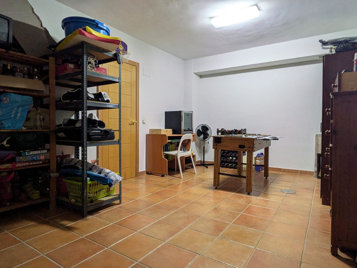 4 Bed Townhouse for sale in Rincón De La Victoria Costa Del Sol East, Málaga, Spain