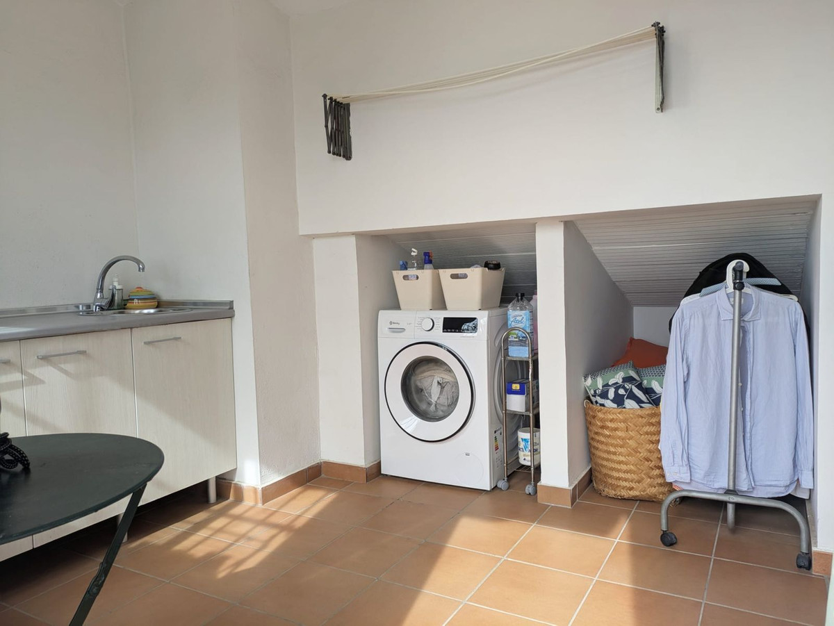 4 Bed Townhouse for sale in Rincón De La Victoria Costa Del Sol East, Málaga, Spain