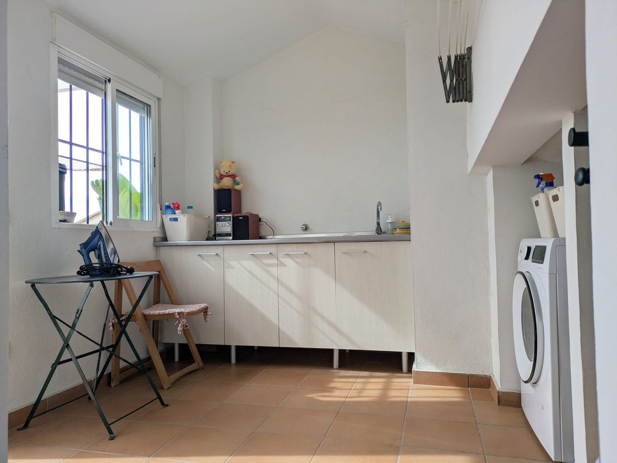 4 Bed Townhouse for sale in Rincón De La Victoria Costa Del Sol East, Málaga, Spain