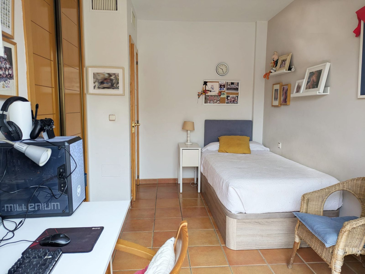 4 Bed Townhouse for sale in Rincón De La Victoria Costa Del Sol East, Málaga, Spain