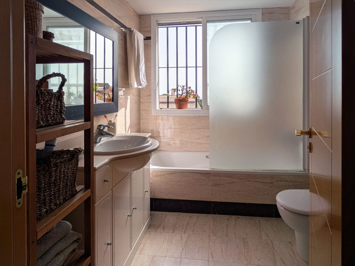 4 Bed Townhouse for sale in Rincón De La Victoria Costa Del Sol East, Málaga, Spain