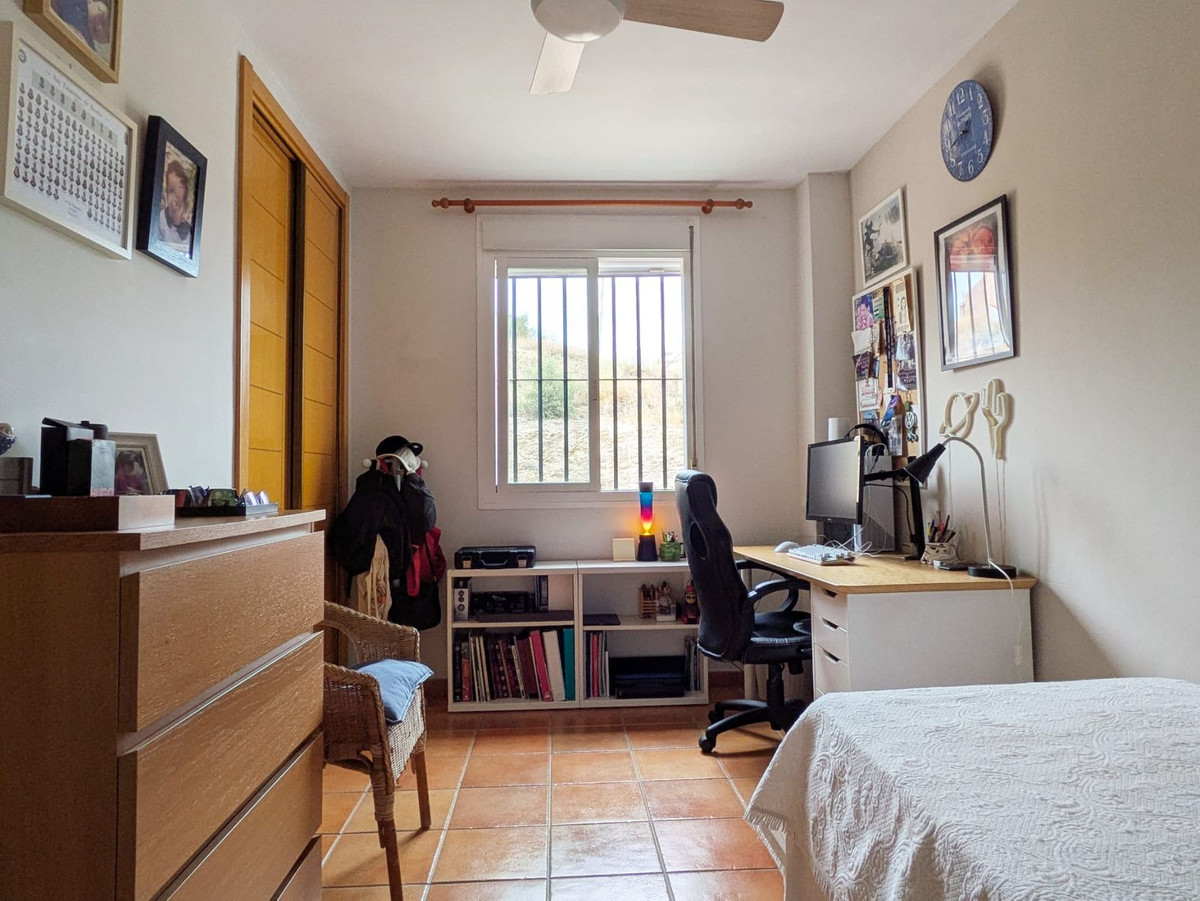 4 Bed Townhouse for sale in Rincón De La Victoria Costa Del Sol East, Málaga, Spain