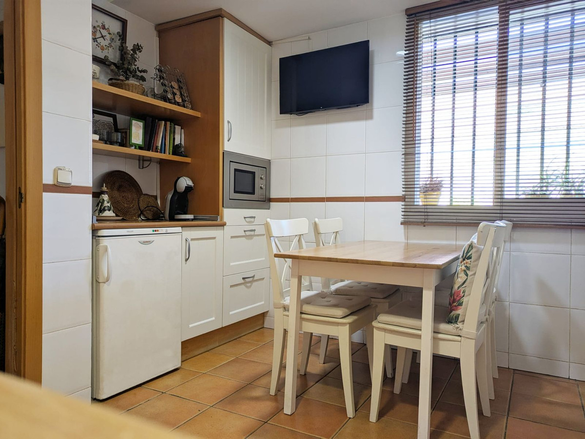 4 Bed Townhouse for sale in Rincón De La Victoria Costa Del Sol East, Málaga, Spain