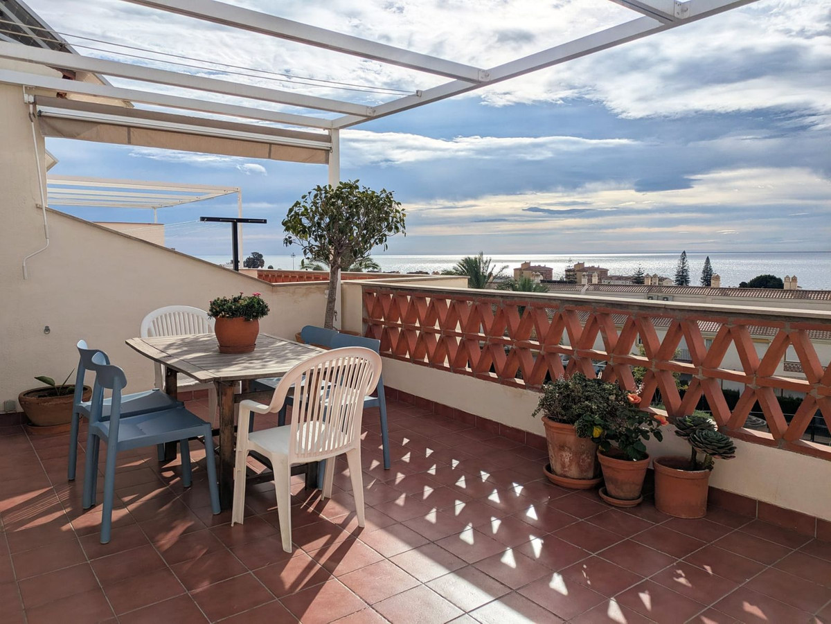 4 Bed Townhouse for sale in Rincón De La Victoria Costa Del Sol East, Málaga, Spain