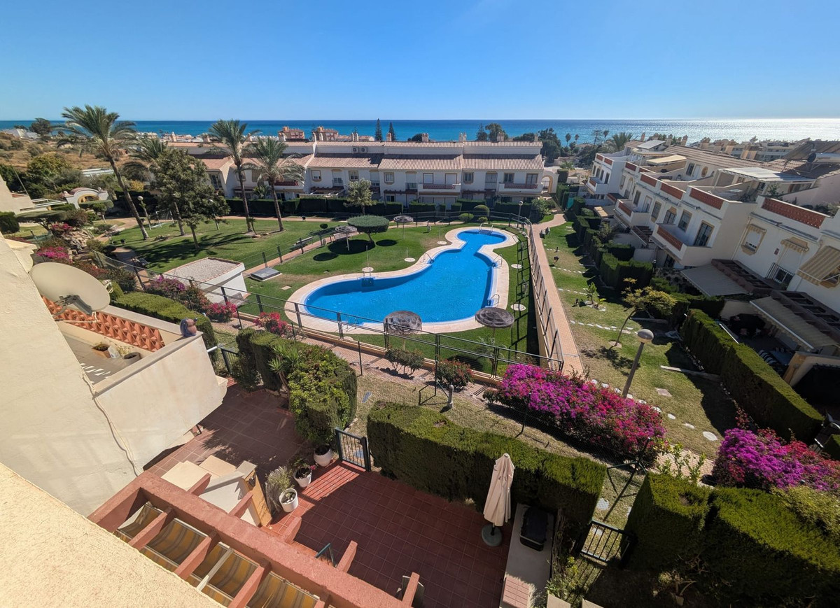 4 Bed Townhouse for sale in Rincón De La Victoria Costa Del Sol East, Málaga, Spain