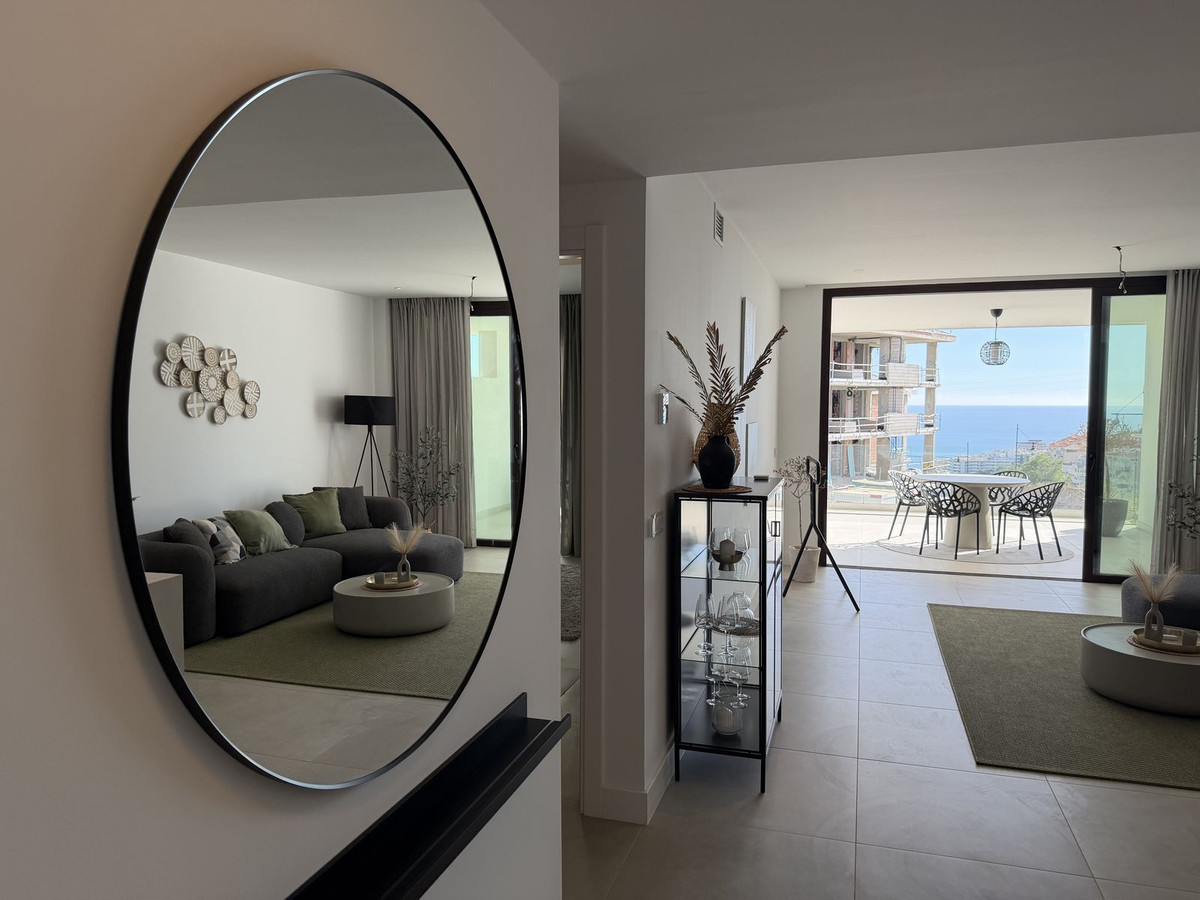 2 Bed Apartment for sale in Fuengirola Costa Del Sol, Málaga, Spain