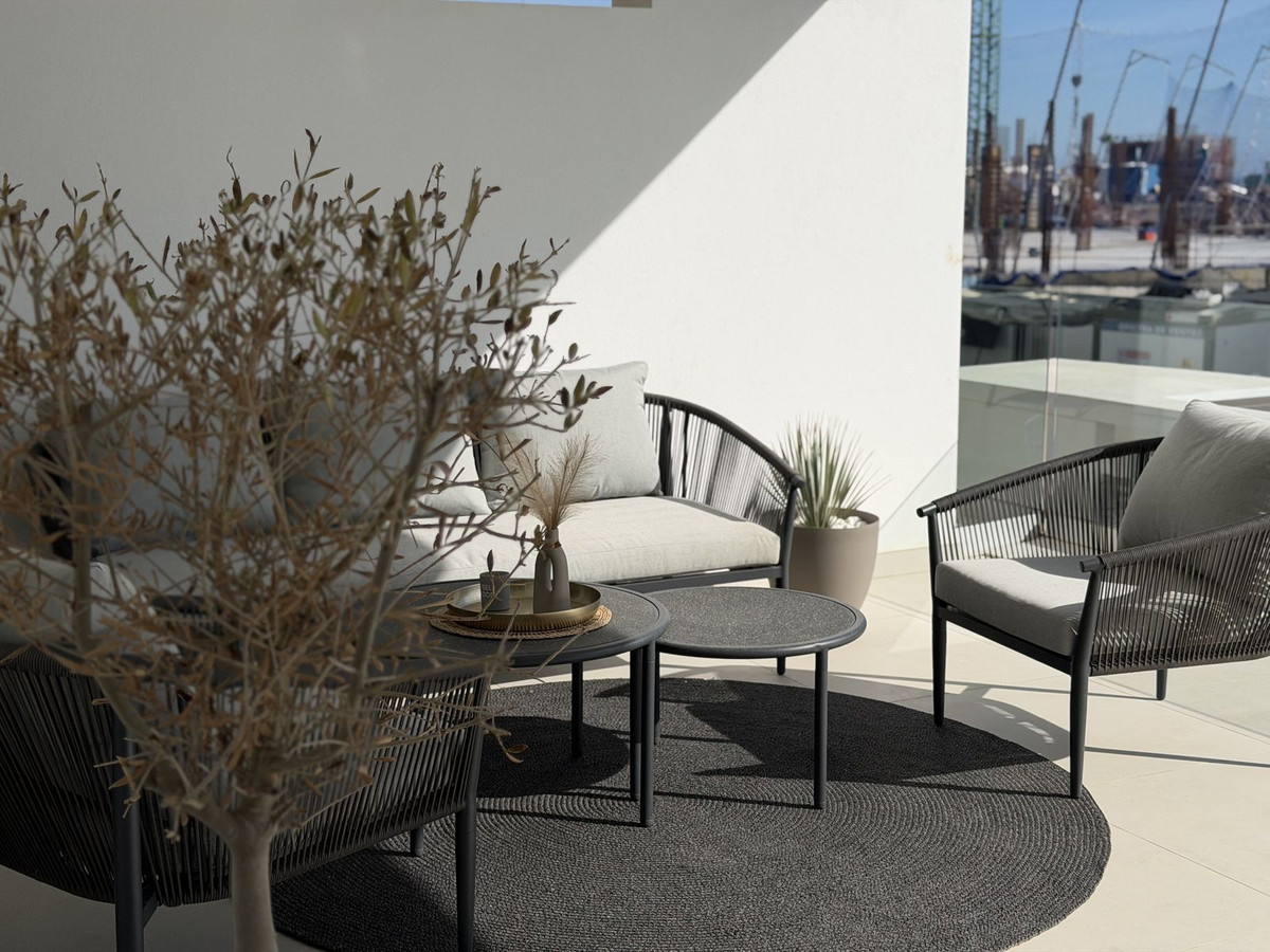 2 Bed Apartment for sale in Fuengirola Costa Del Sol, Málaga, Spain