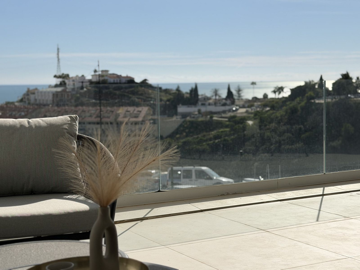 2 Bed Apartment for sale in Fuengirola Costa Del Sol, Málaga, Spain