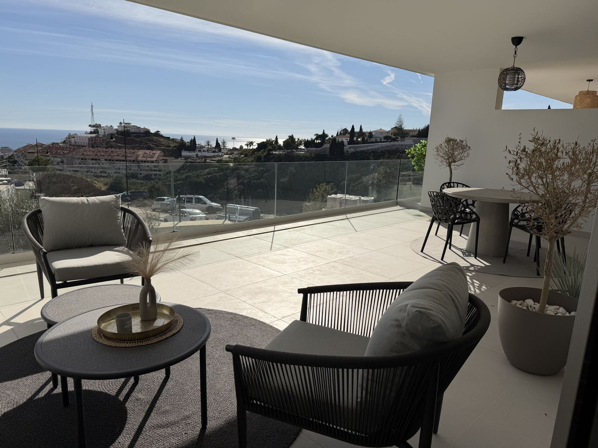 2 Bed Apartment for sale in Fuengirola Costa Del Sol, Málaga, Spain