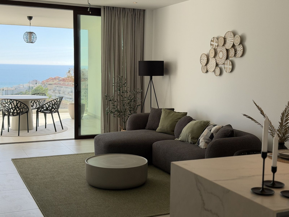 2 Bed Apartment for sale in Fuengirola Costa Del Sol, Málaga, Spain