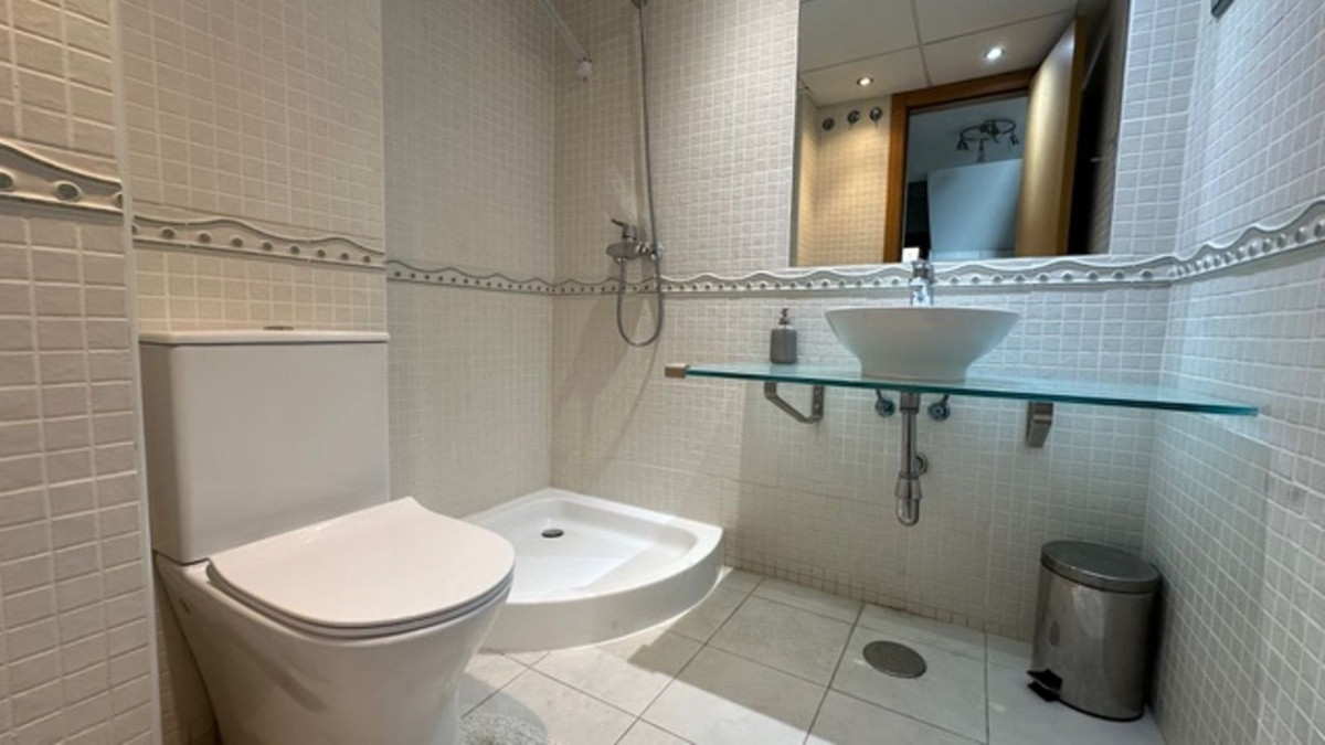 3 Bed Apartment for sale in Fuengirola Costa Del Sol, Málaga, Spain