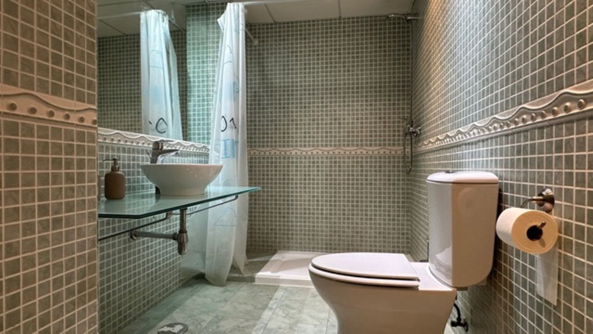 3 Bed Apartment for sale in Fuengirola Costa Del Sol, Málaga, Spain