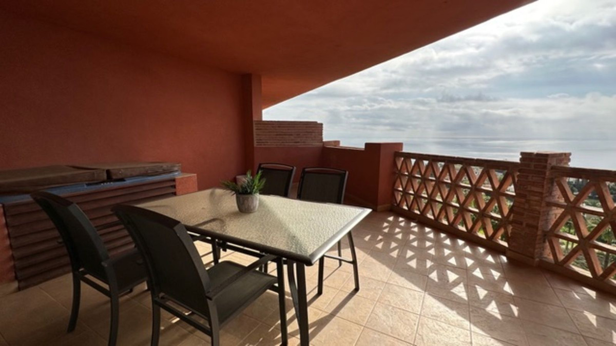 3 Bed Apartment for sale in Fuengirola Costa Del Sol, Málaga, Spain