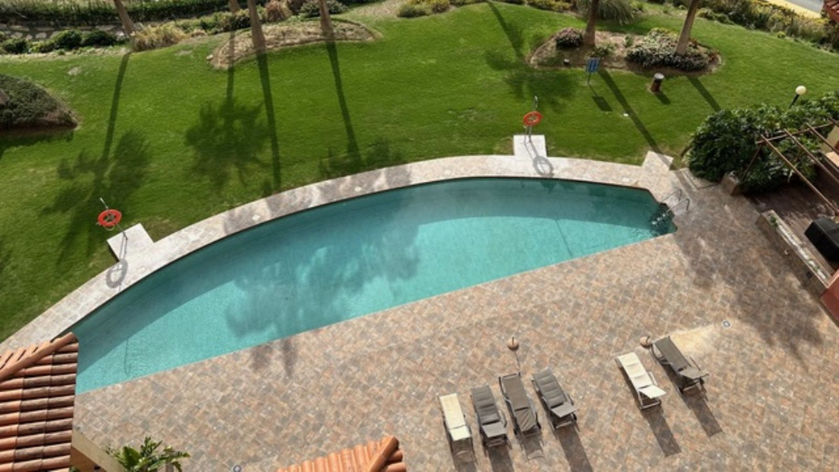 3 Bed Apartment for sale in Fuengirola Costa Del Sol, Málaga, Spain